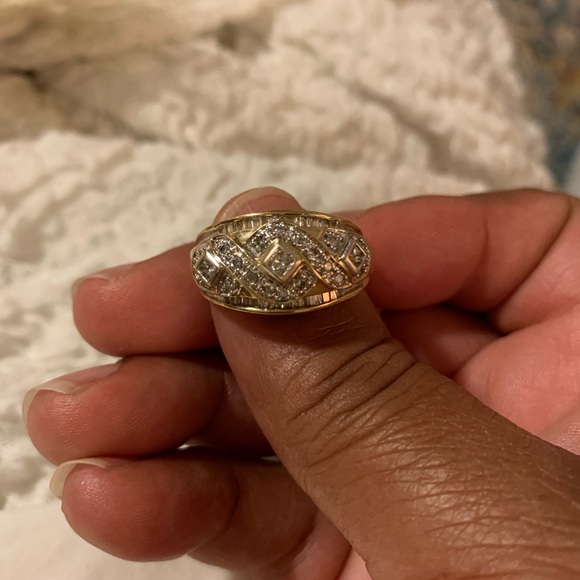 Big Beautiful 14k Diamond & Baguette Dome Ring - Picture 5 of 6